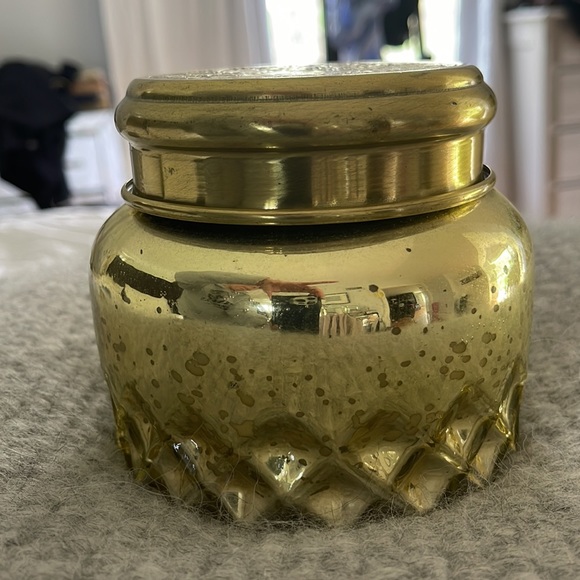 NWT Anthropologie Capri Blue iconic Volcano fragrance candle. Sold out online! - Picture 3 of 7